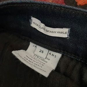 James Jeans Skinny Size 25, Inseam 26